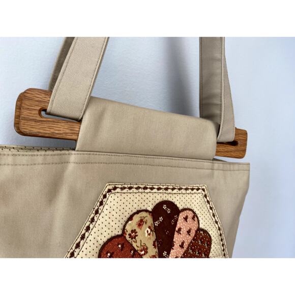 Handmade Quilted Patchwork Wood Handle Small Tote Bucket Bag - Picture 10 of 13